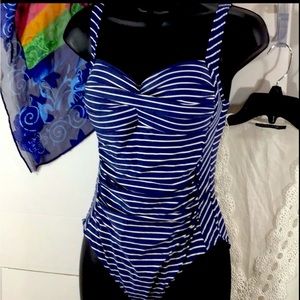Nip Tuck stripe Joanne Twist swimsuit - One Piece - Size 6